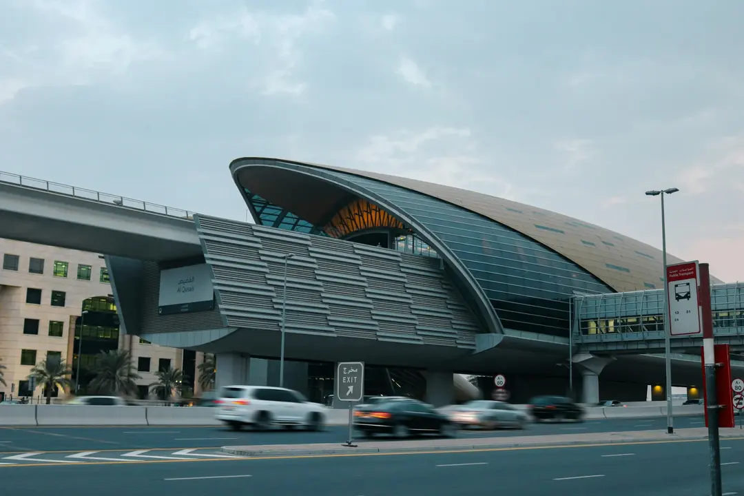 Como se locomover em Dubai: Opções de transporte para a sua viagem para Dubai