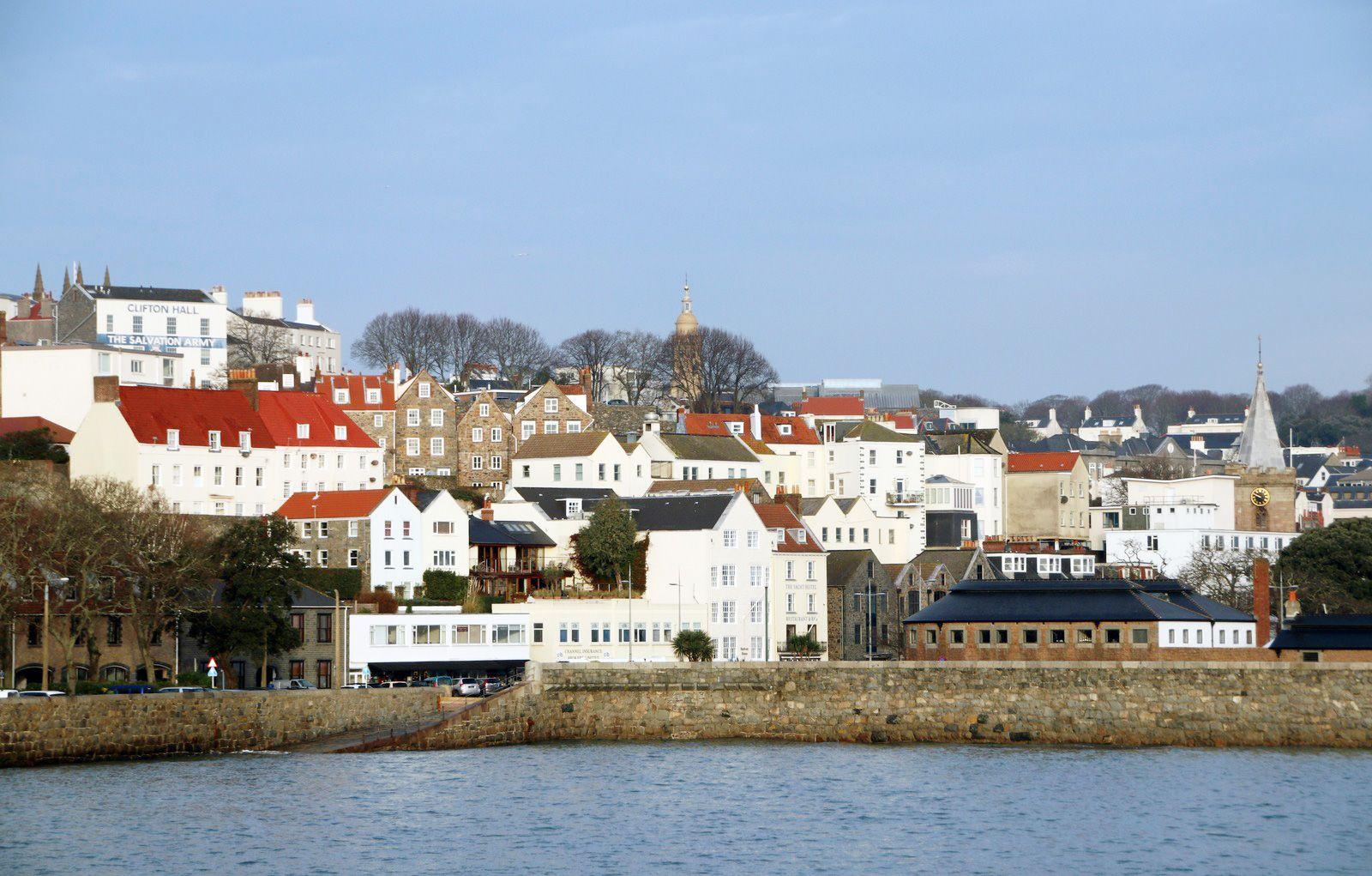 Imagem do eSIM Guernsey da Wavee Global