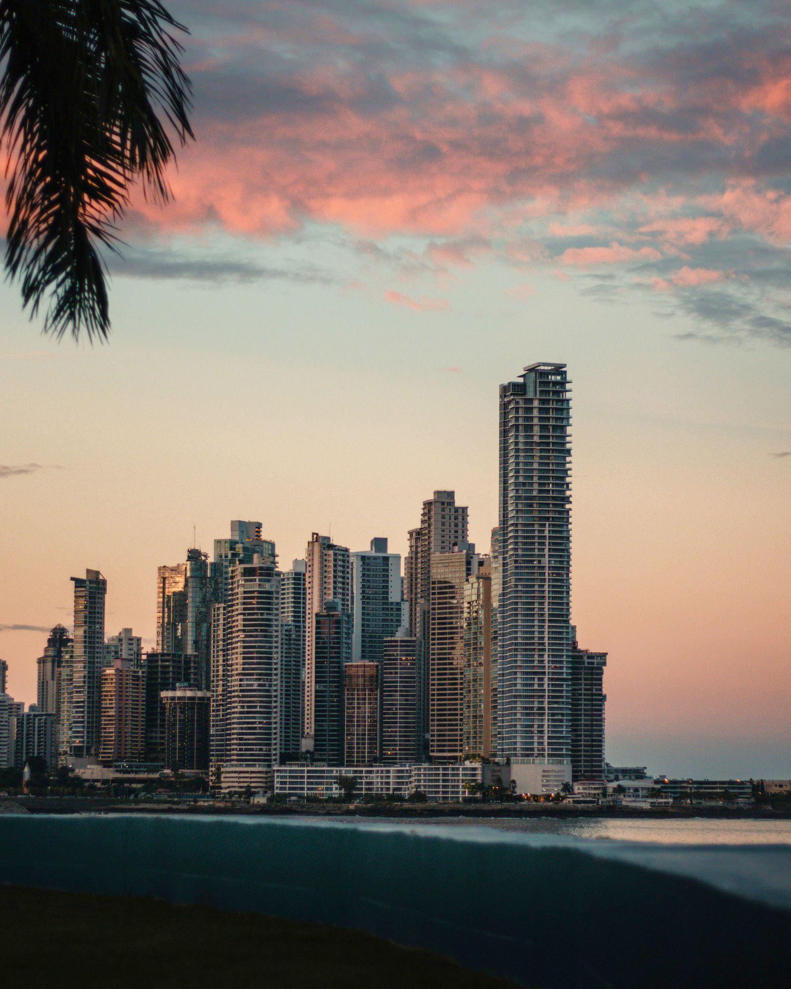 Image of the Wavee Global Panama eSIM